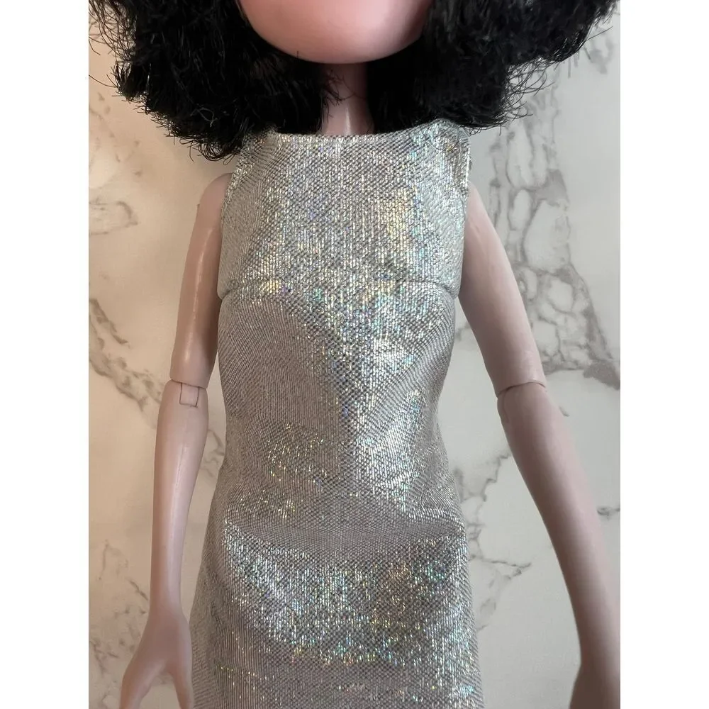 Hotel Transylvania Mavis Doll 2017 – Silver Dress, Bendable Arms & Legs 10